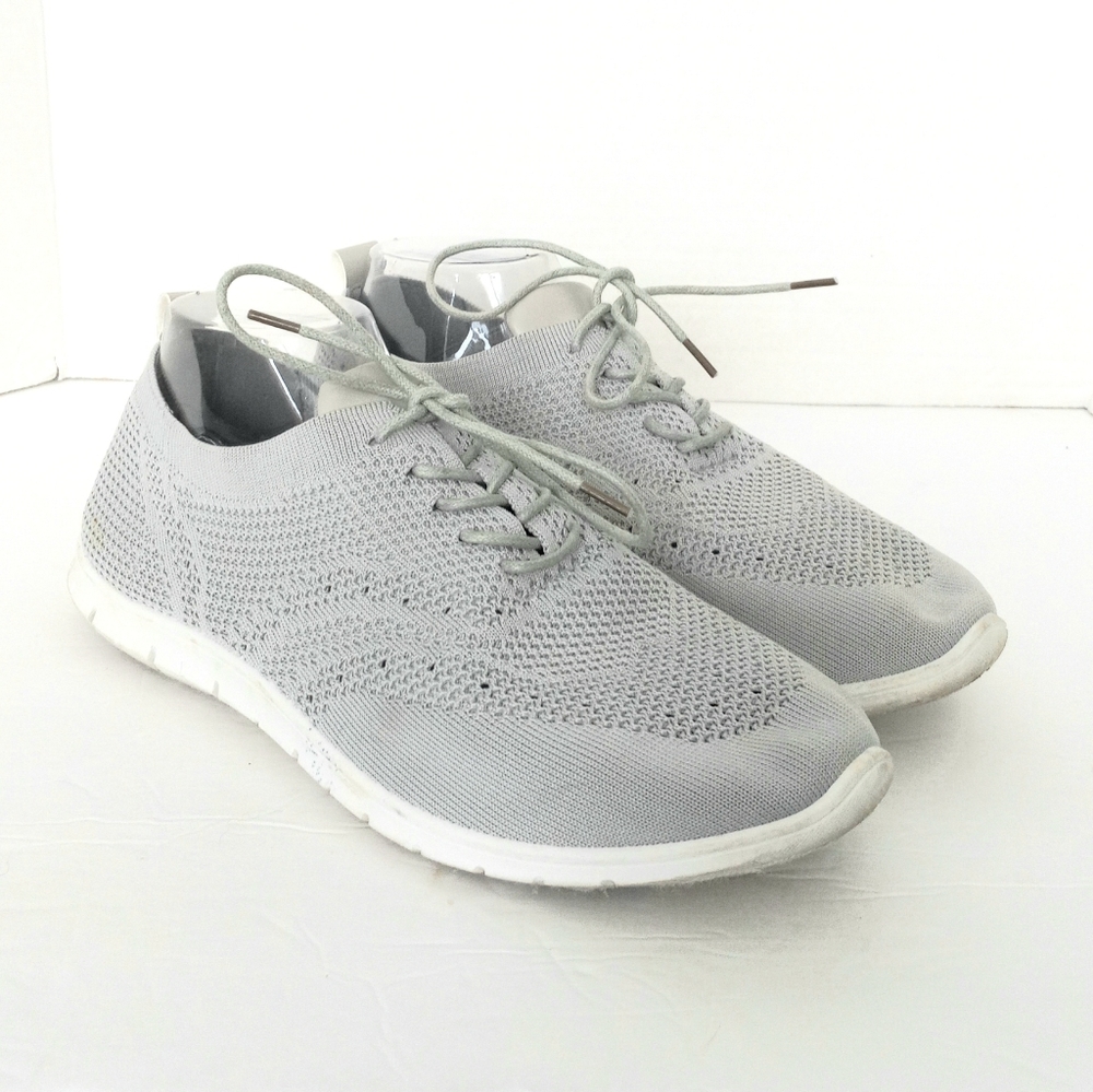 Refresh Sport gray breathable size 10 lace up walking shoe